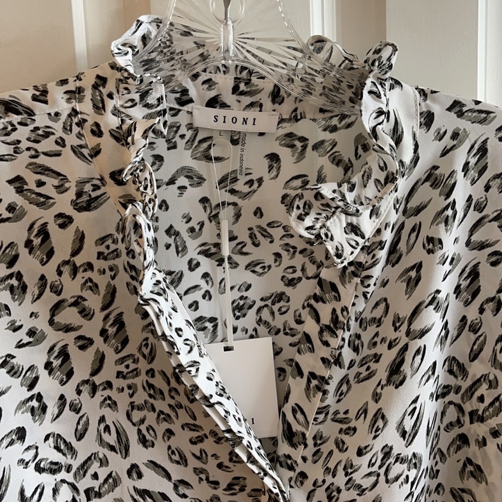 Blouse - Picture 2 of 4